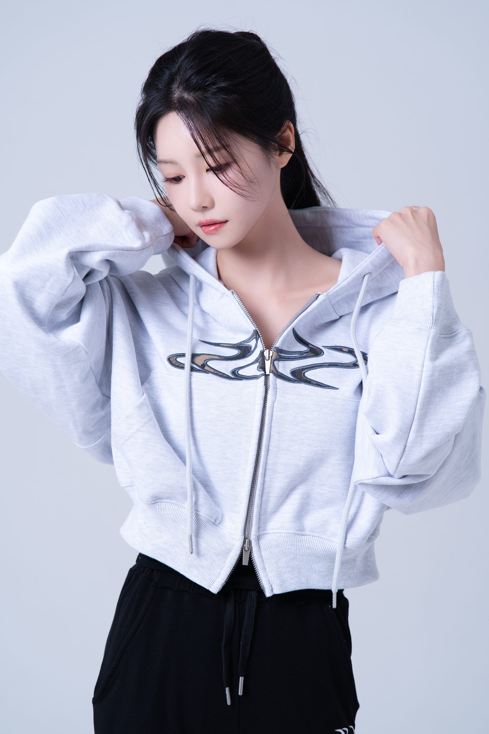 ๐๐๐ ์ฐ๋จผ ์นด๋ชจ ๋ก๊ณ ์คํ๋ฆฟ ํฌ๋กญ ํ๋ ์ง์
(White Melange) 2