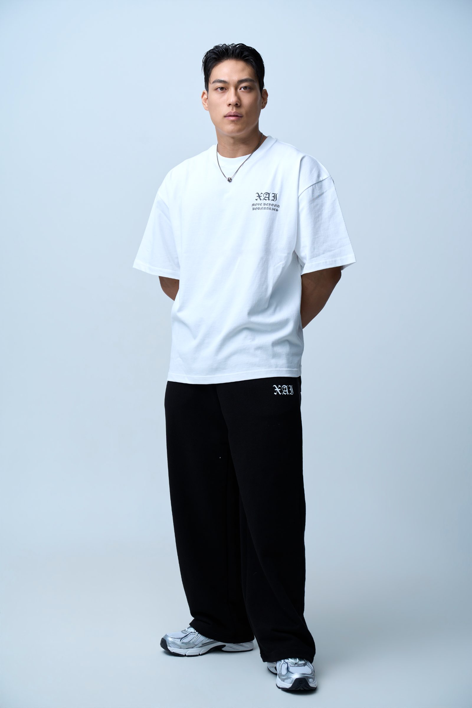 ๐๐๐ ๋ ํฐ๋ง ๋ก๊ณ ํผ๊ทธ๋จผํธ ์ค๋ฒํ ํฐ์
์ธ (White) 3